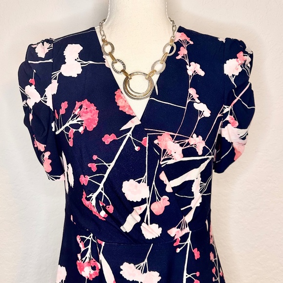 Tommy Hilfiger, Fit and Flare Silhouette Dress, Size 6 - Picture 2 of 7